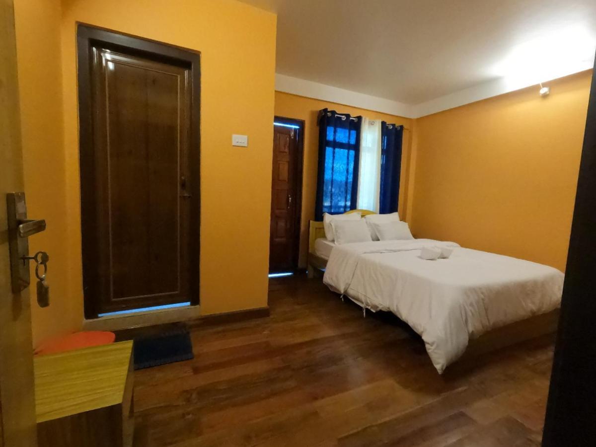 Aurora Guest House Шиллонг Экстерьер фото