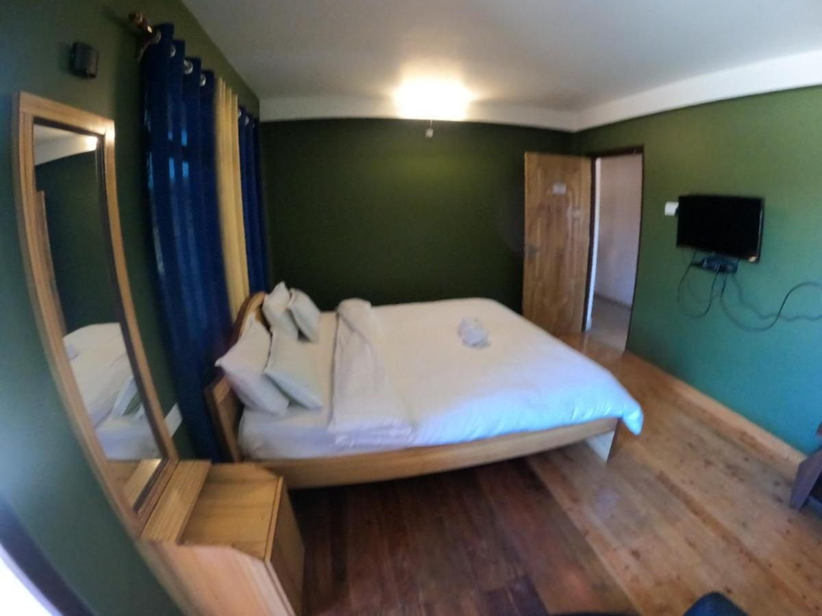 Aurora Guest House Шиллонг Экстерьер фото