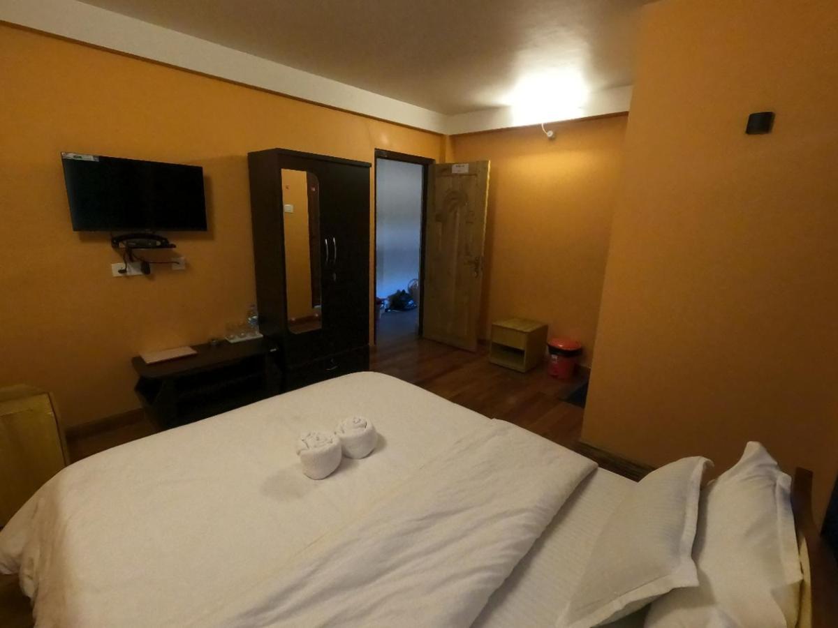 Aurora Guest House Шиллонг Экстерьер фото