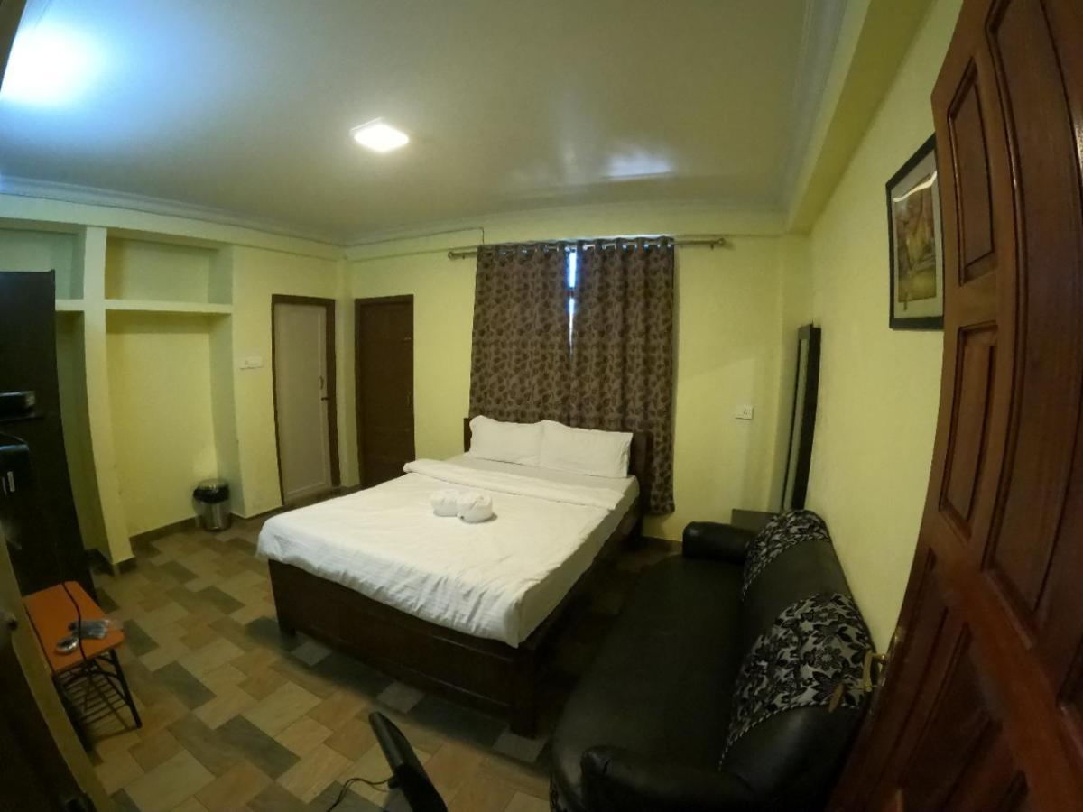 Aurora Guest House Шиллонг Экстерьер фото