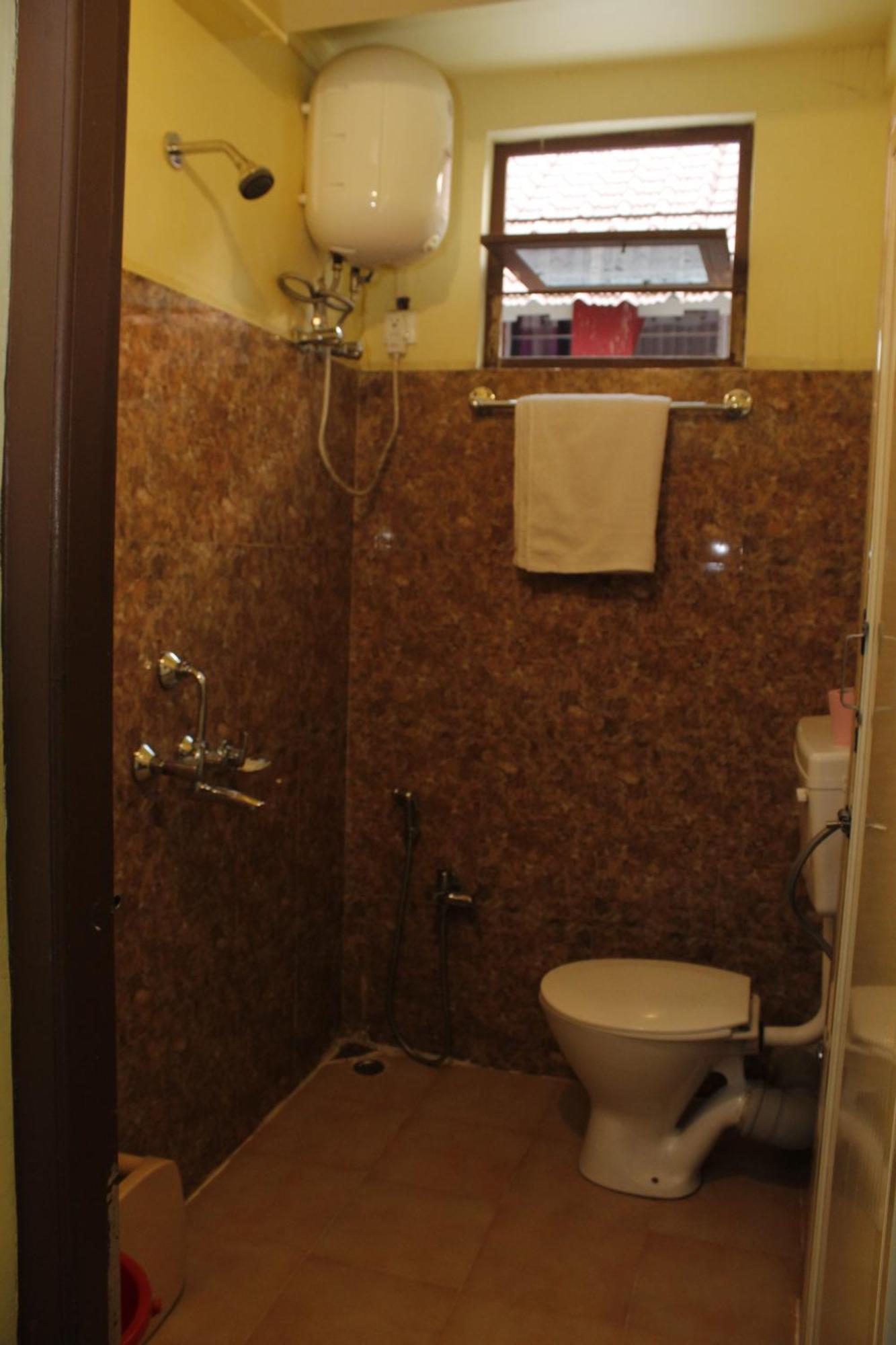 Aurora Guest House Шиллонг Экстерьер фото