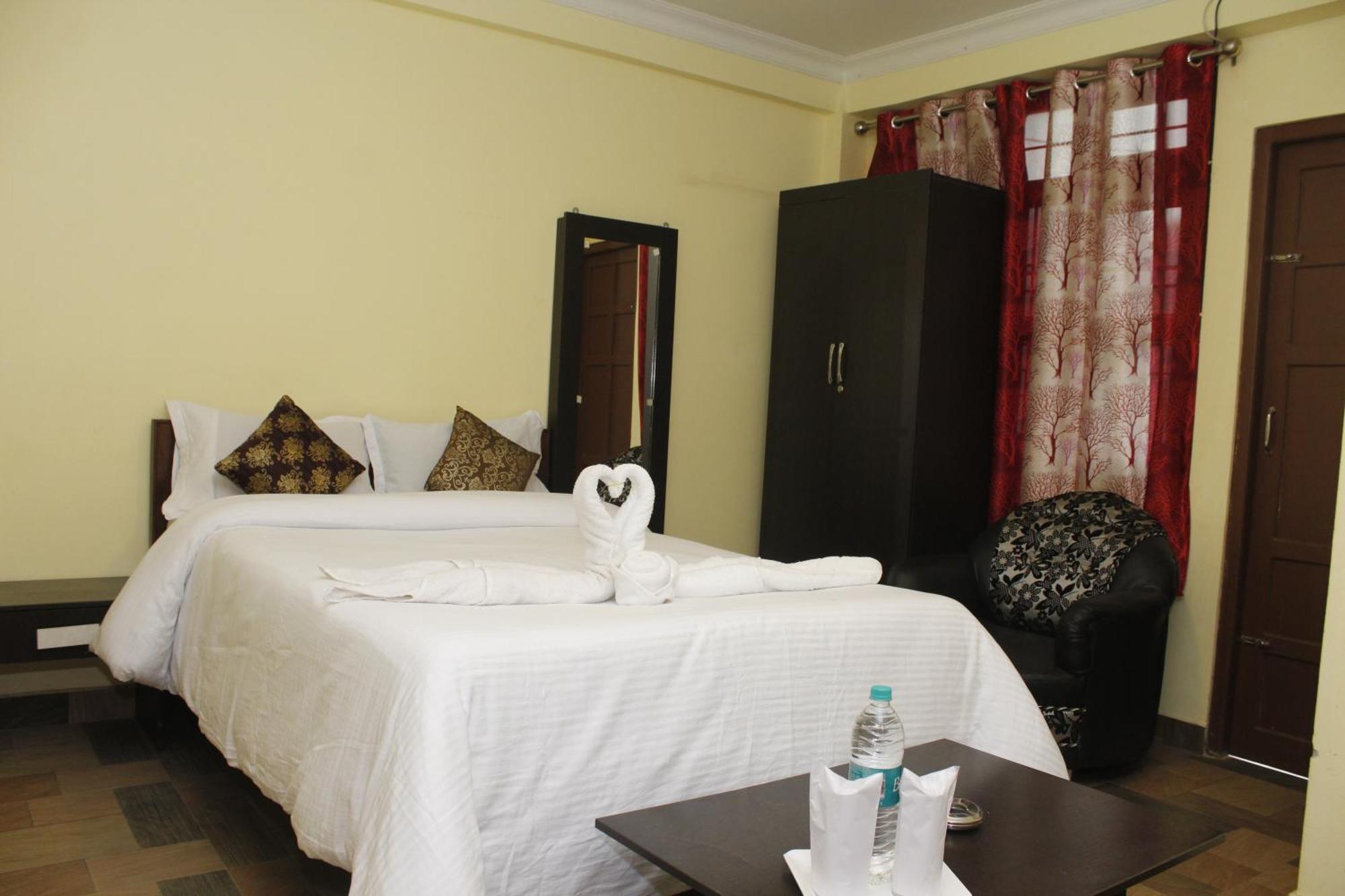 Aurora Guest House Шиллонг Экстерьер фото