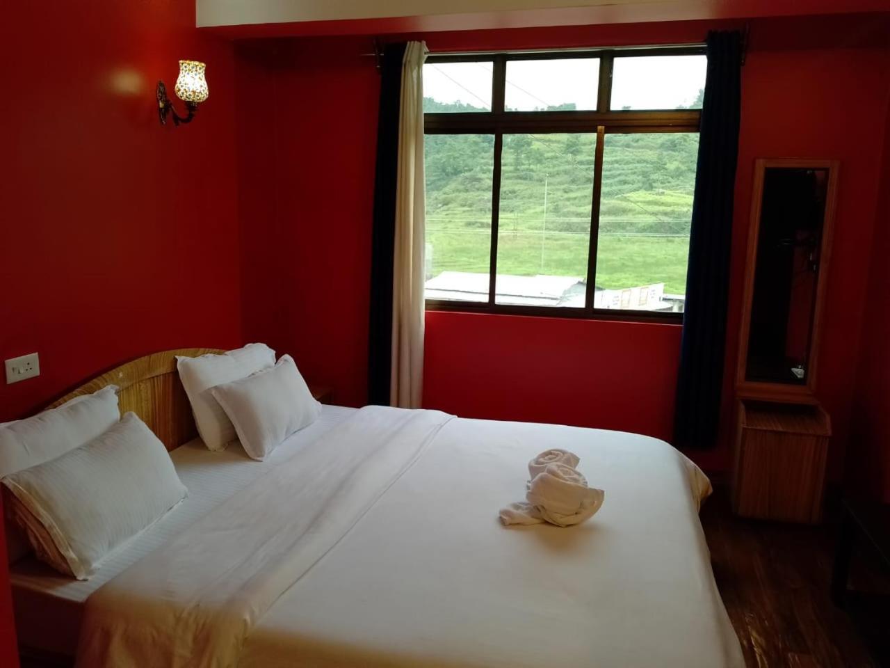 Aurora Guest House Шиллонг Экстерьер фото