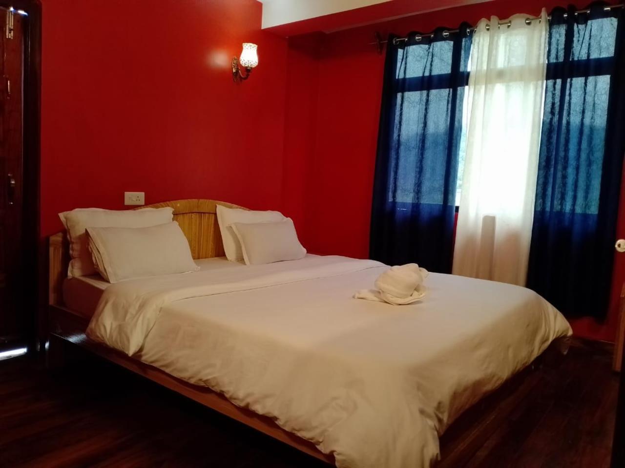 Aurora Guest House Шиллонг Экстерьер фото
