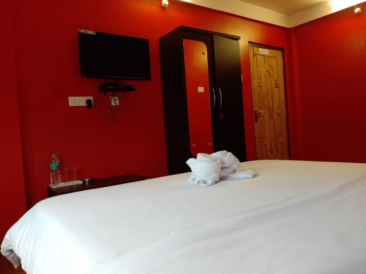 Aurora Guest House Шиллонг Экстерьер фото
